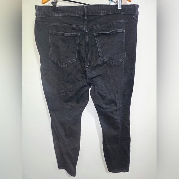 Women's Old Navy Plus Size Black Denim Super Skinny Jeans - 22 Short - Picture 2 of 3